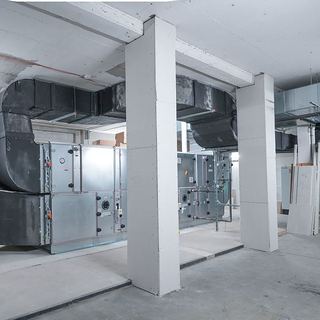 Industriefotografie Saarland: Lüftungsanlage in der Technikzentrale bei IBP