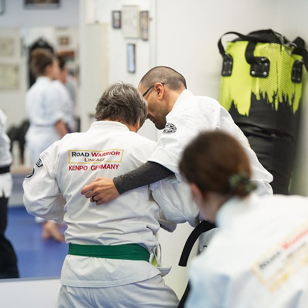 Eventfotografie Saarland: Partnerübung beim Kampfsport-Lehrgang im Dojo