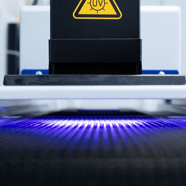 Industrial photography Saarland: UV curing in the EPG coating line