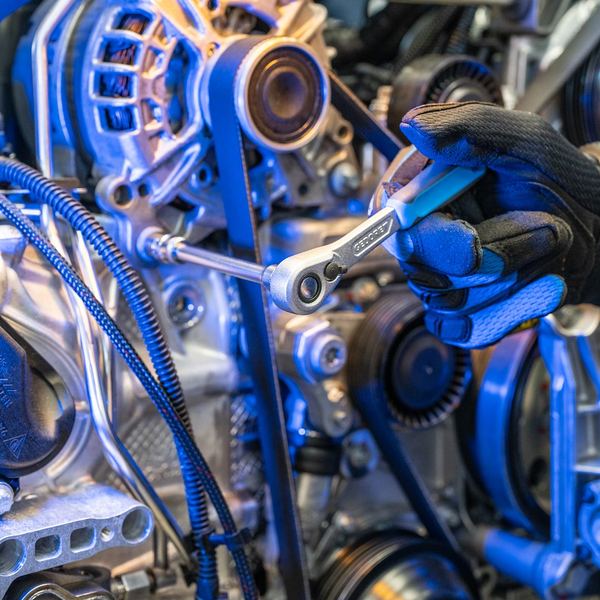 Industrial photography Saarland: GEDORE spanner in use on an engine